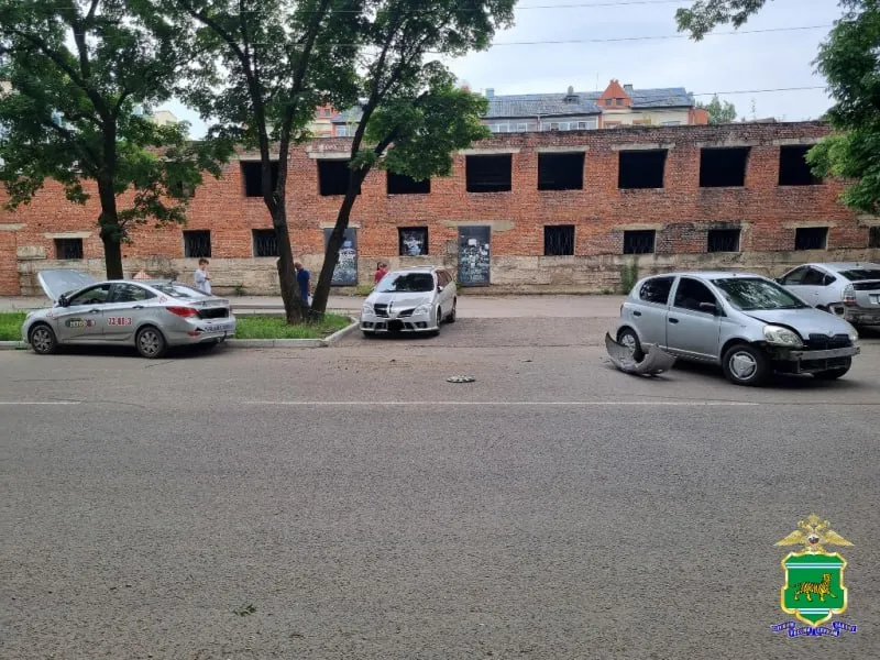 «Тойота» не пропустила: ДТП в Биробиджане с двумя пострадавшими авто