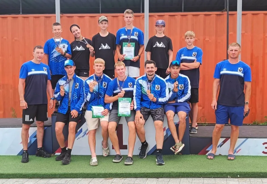 Успешно выступила на первенстве ДФО по гребле, завоевав 19 медалей, сборная Хабаровска