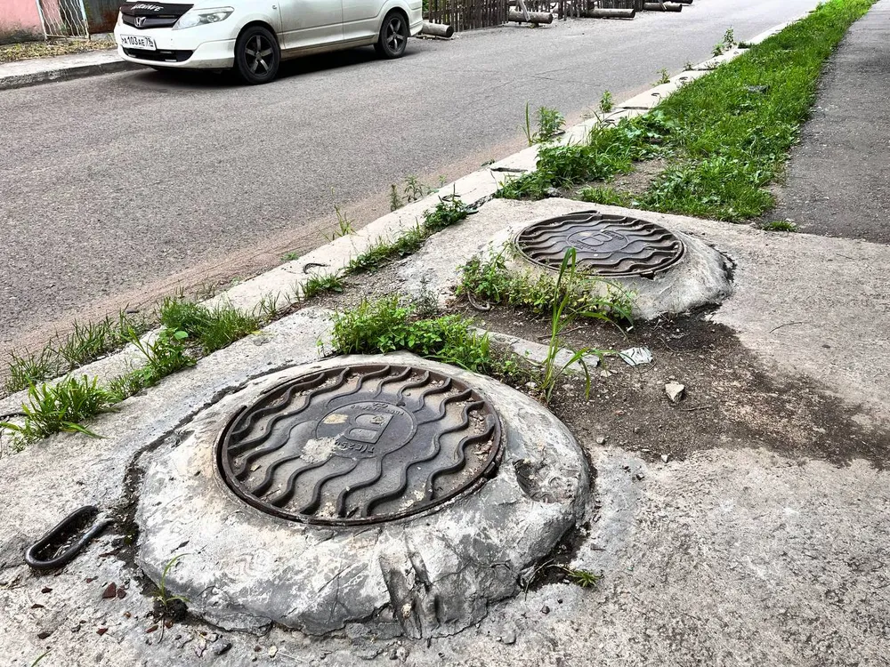 Ребенок упал в открытый колодец из-за халатности коммунальщиков в Хабаровском крае