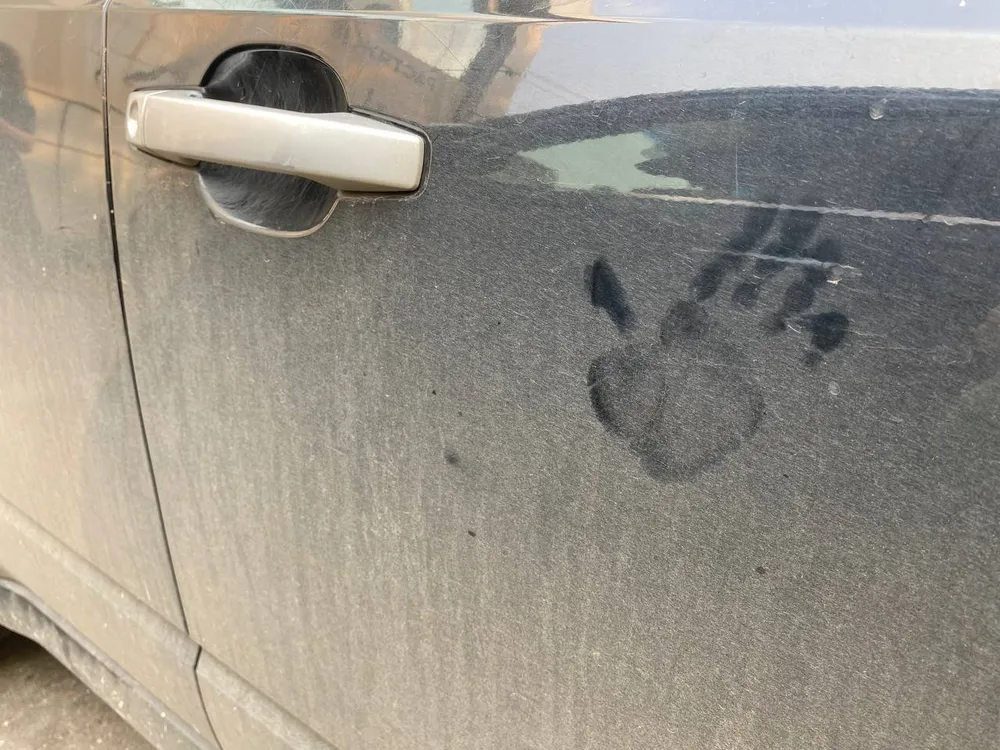 Девушка-подросток на ходу выпрыгнула из автомобиля в Хабаровском крае