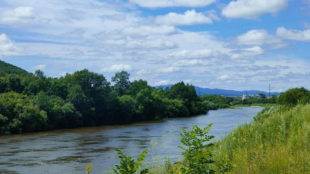 Переменная облачность, до +33°: погода на 22 июля в ЕАО