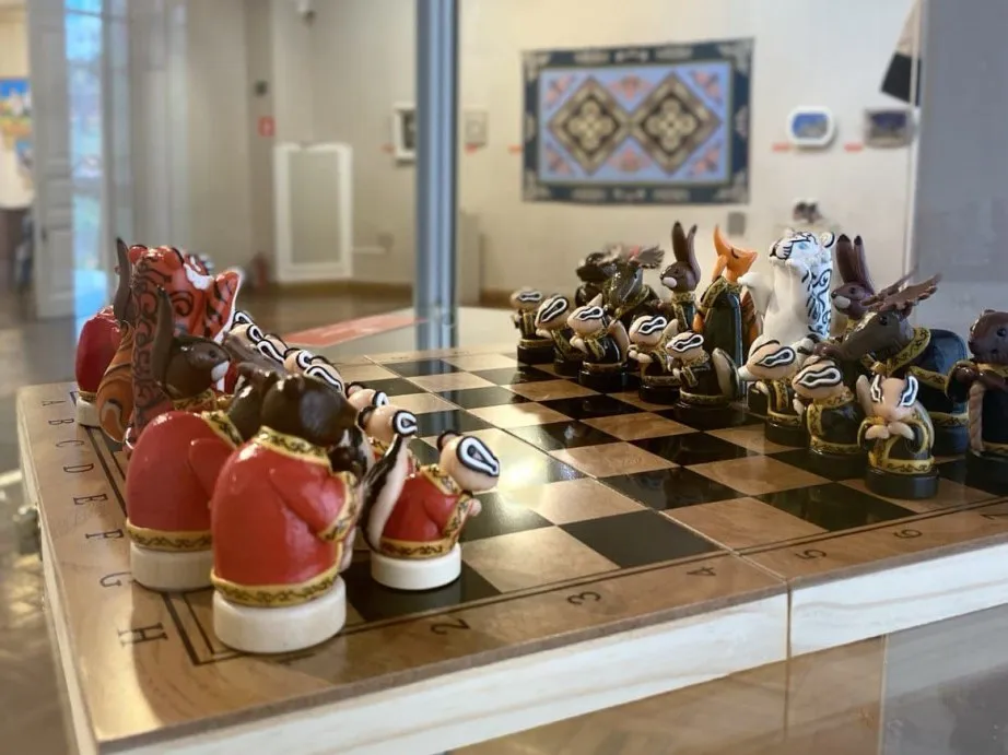 Выставка изделий краевого конкурса «Ремесла земли Дерсу» открылась в Хабаровске