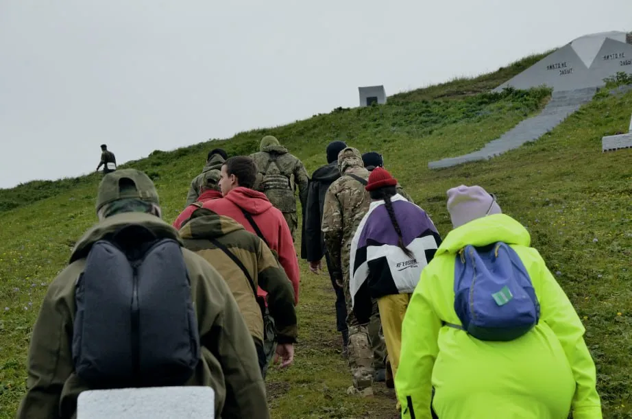 На остров Шумшу отправились курсанты и инструкторы Хабаровского Центра «ВОИН»