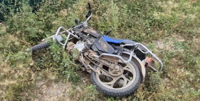 Залетел под колеса авто и пострадал ребенок на мотоцикле в Хабаровском крае