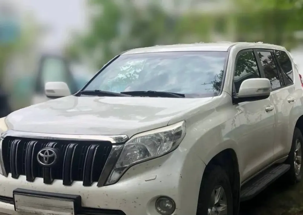 Элитный внедорожник конфисковали за неуплаченные алименты у хабаровчанина