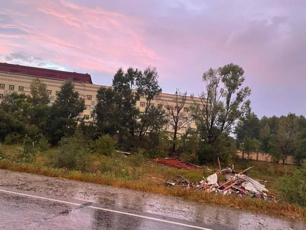 Кровля обрушилась в инфекционной больнице в Биробиджане