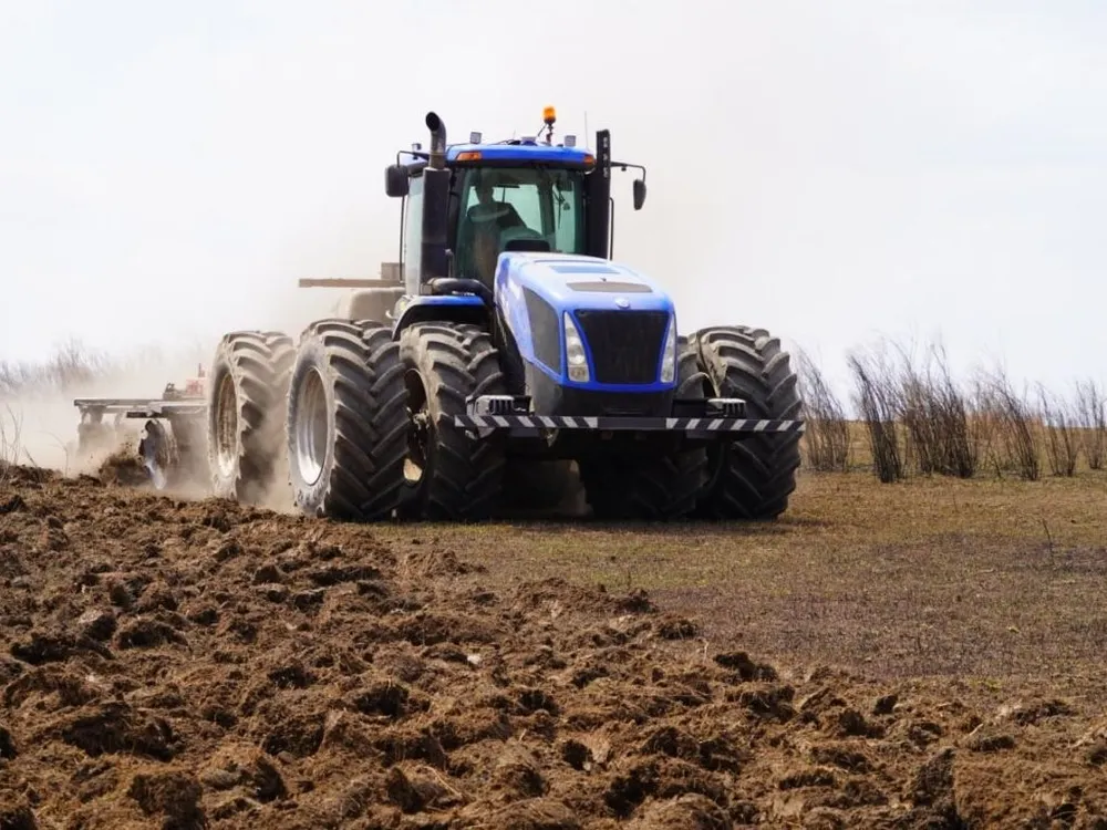 Ни денег, ни трактора: интернет-мошенники обманули биробиджанца