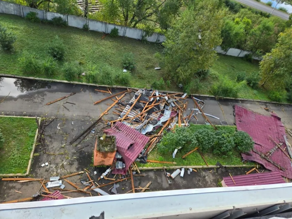 Последствия разгула стихии устраняют в Биробиджане