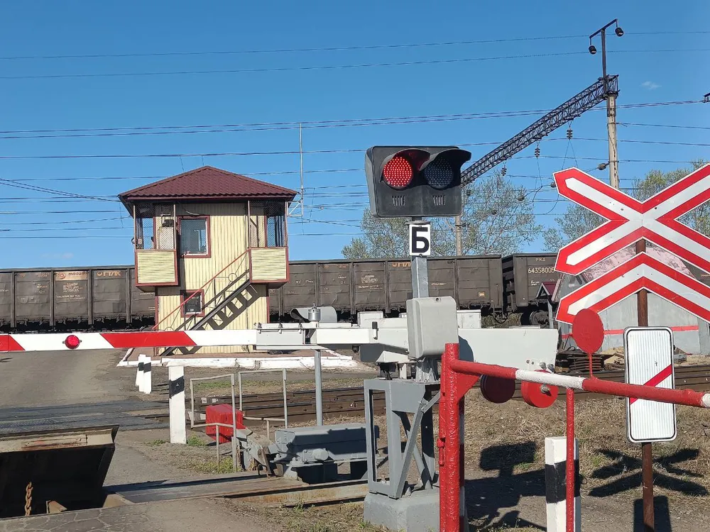 На ночь закроют важный ж/д переезд в Биробиджане