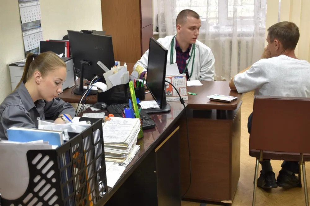 Более 30 врачей пришли в больницы ЕАО за 5 лет по программе «Земский доктор»