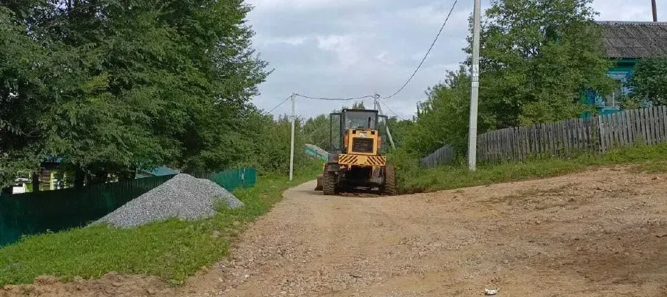 В Биракане отсыпали дорогу на Партизанской