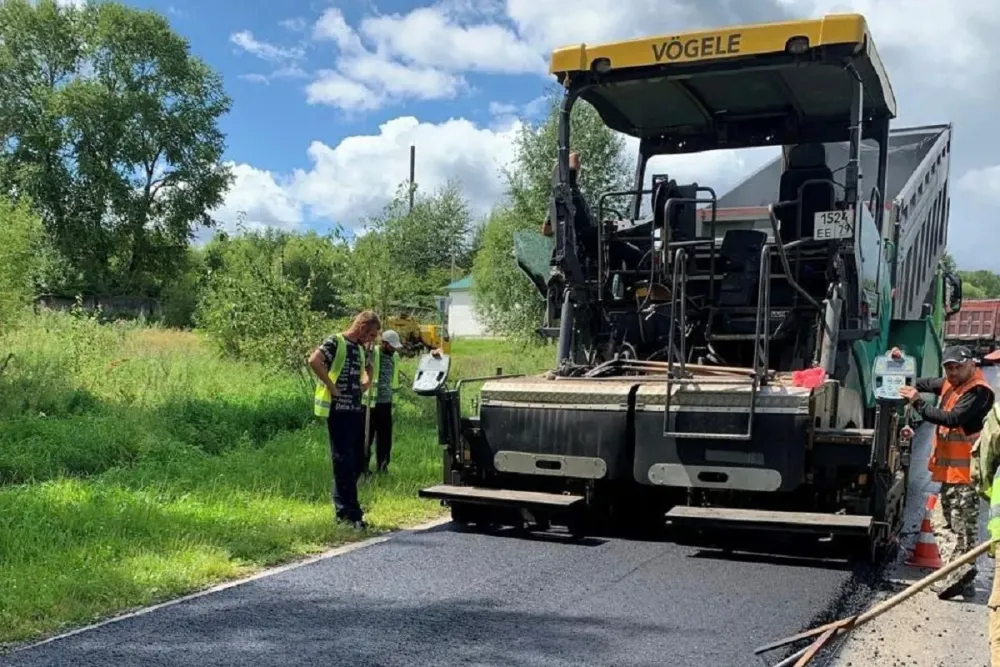 В ЕАО обновят более 17 км автодорог и отремонтируют мост на трассе Биробиджан — Амурзет