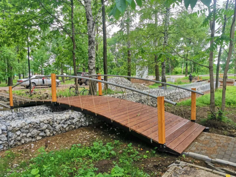 Благоустройство сквера на ДСМ в Биробиджане продолжается в рамках нацпроекта