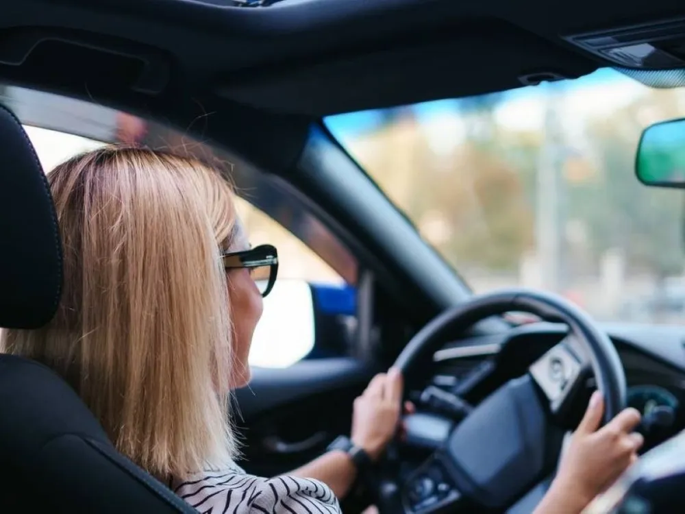 По поддельным правам каталась автоледи в Биробиджане