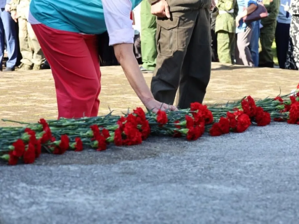 Возложением цветов отметили День окончания Второй мировой войны в Биробиджане