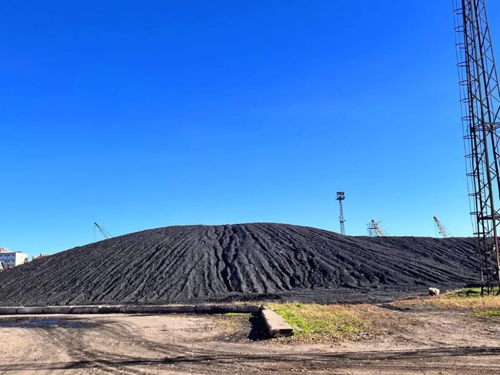 В ЕАО поступило 12 вагонов с углём