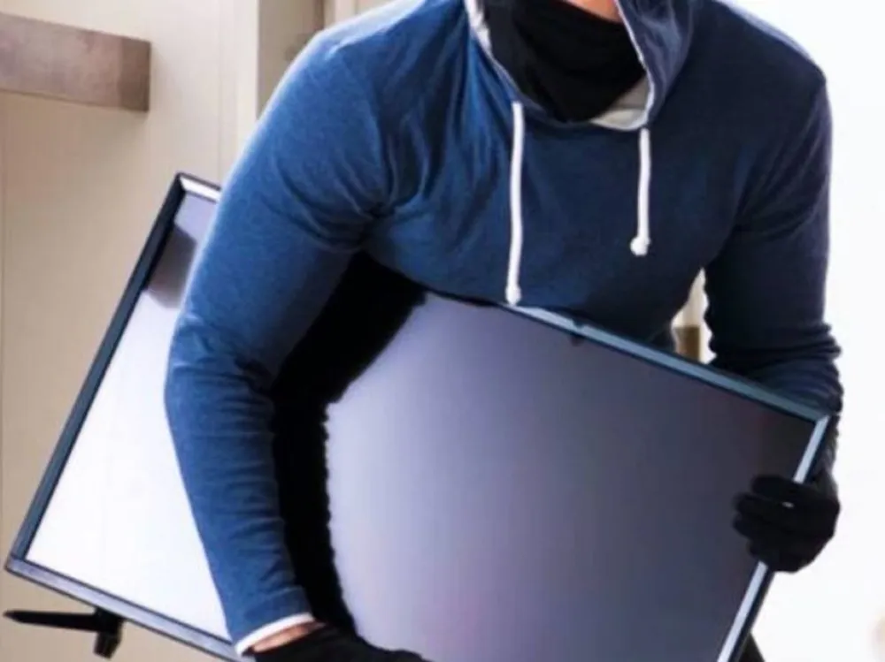 Слегка приоткрытое окно соблазнило биробиджанца на кражу