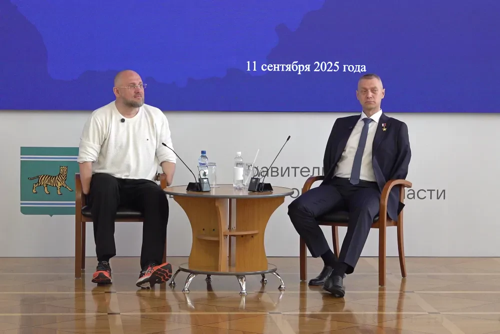 Участники программы «Доблесть Хингана» пообщались с Героем России Максимом Шоломовым