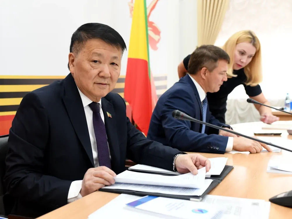 Председатель Заксобрания ЕАО Роман Бойко представил коллегам из регионов ДФО предложения по поддержке участников СВО