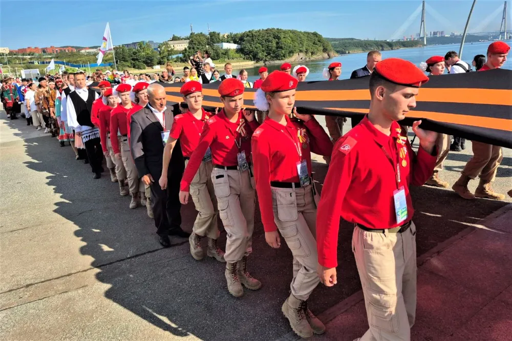 Выставка «Улица Дальнего Востока» открылась в стартовый день ВЭФ-2025