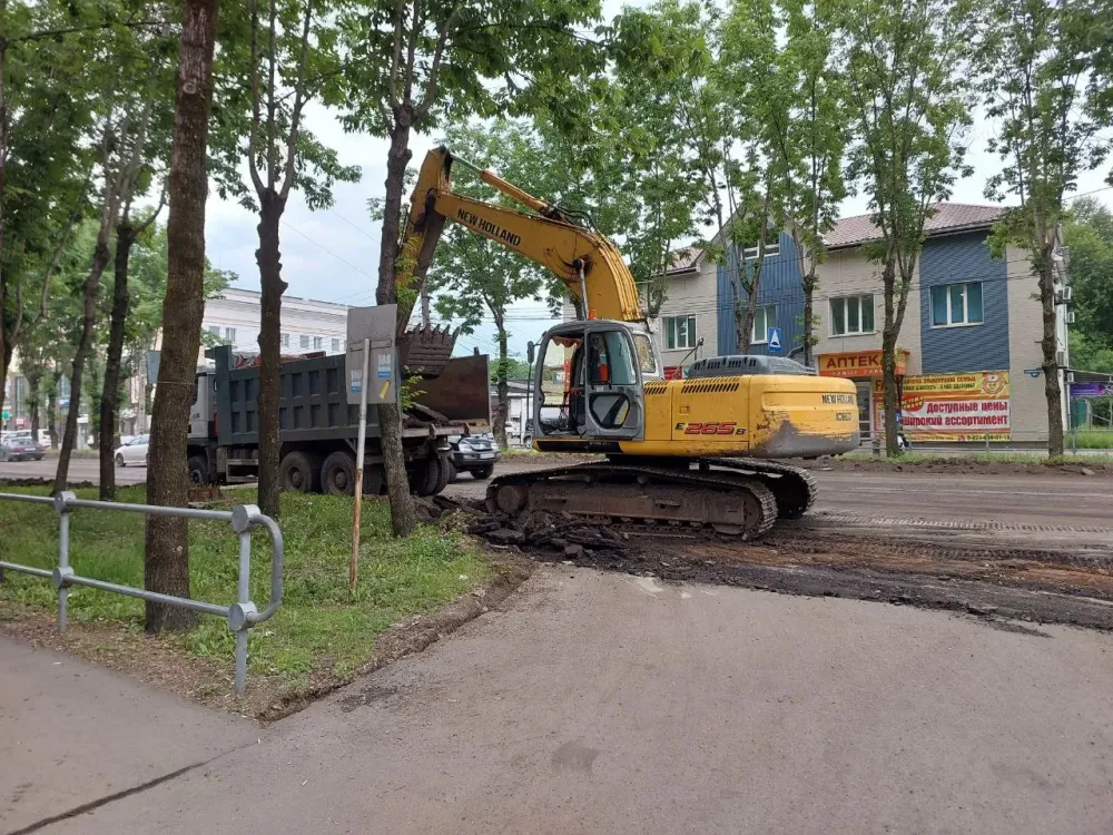 В Биробиджане ускорили ремонт Комсомольской и Советской улиц