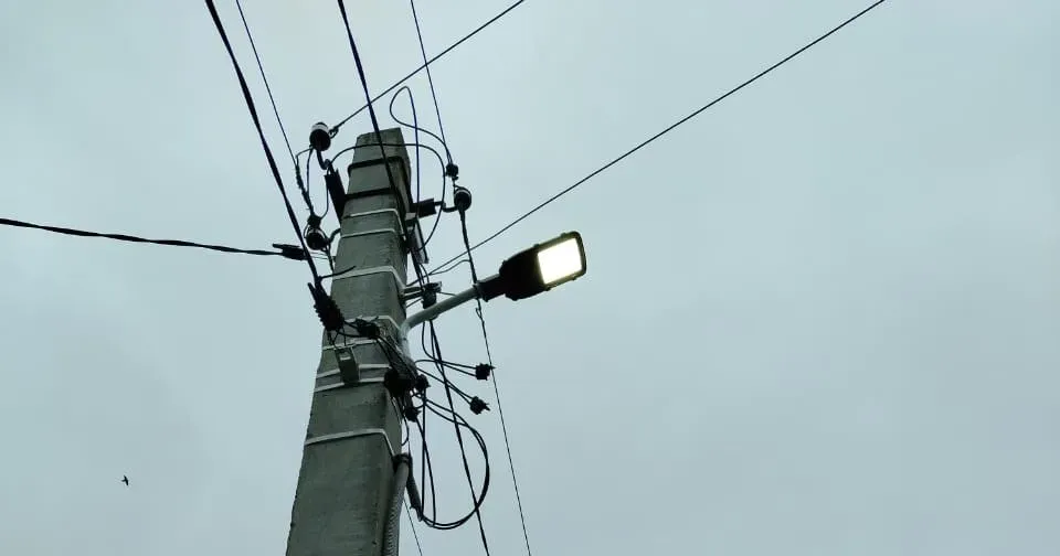 В Биробиджанском районе восстанавливают освещение и ремонтируют дороги