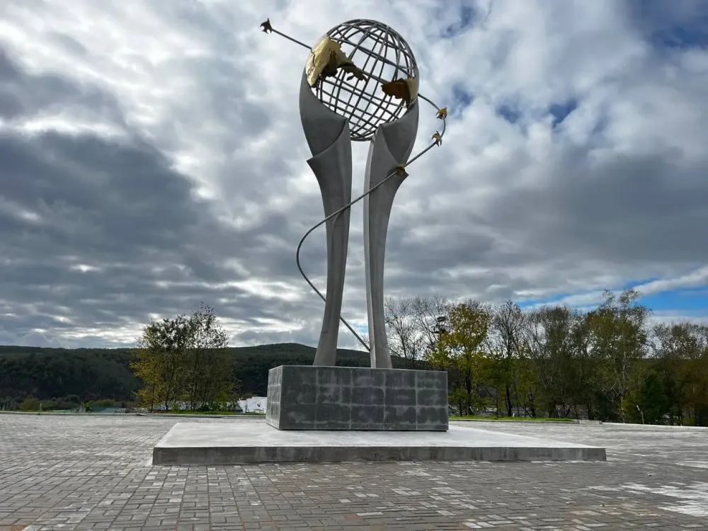 В Облучье продолжается реконструкция Городского парка