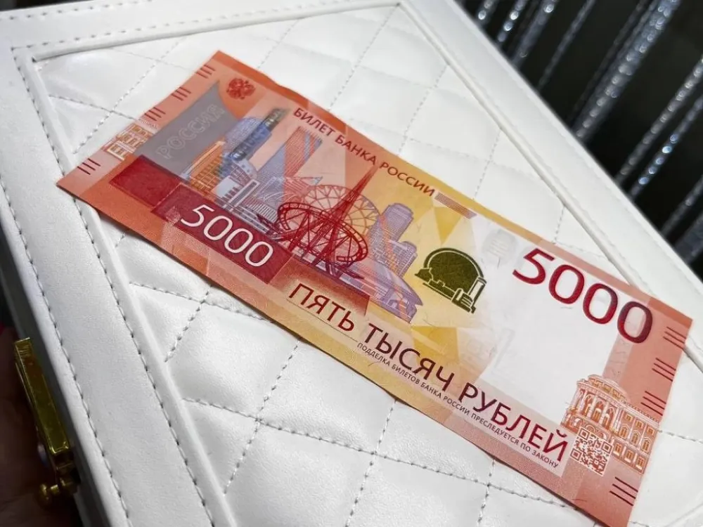 Биробиджанец пытается взыскать зарплату через суд