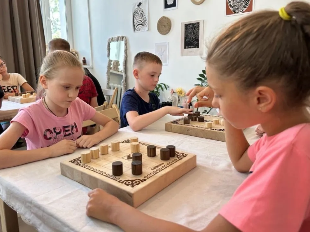 Название нанайской настольной игры «Апокачи» официально зарегистрировано как товарная марка