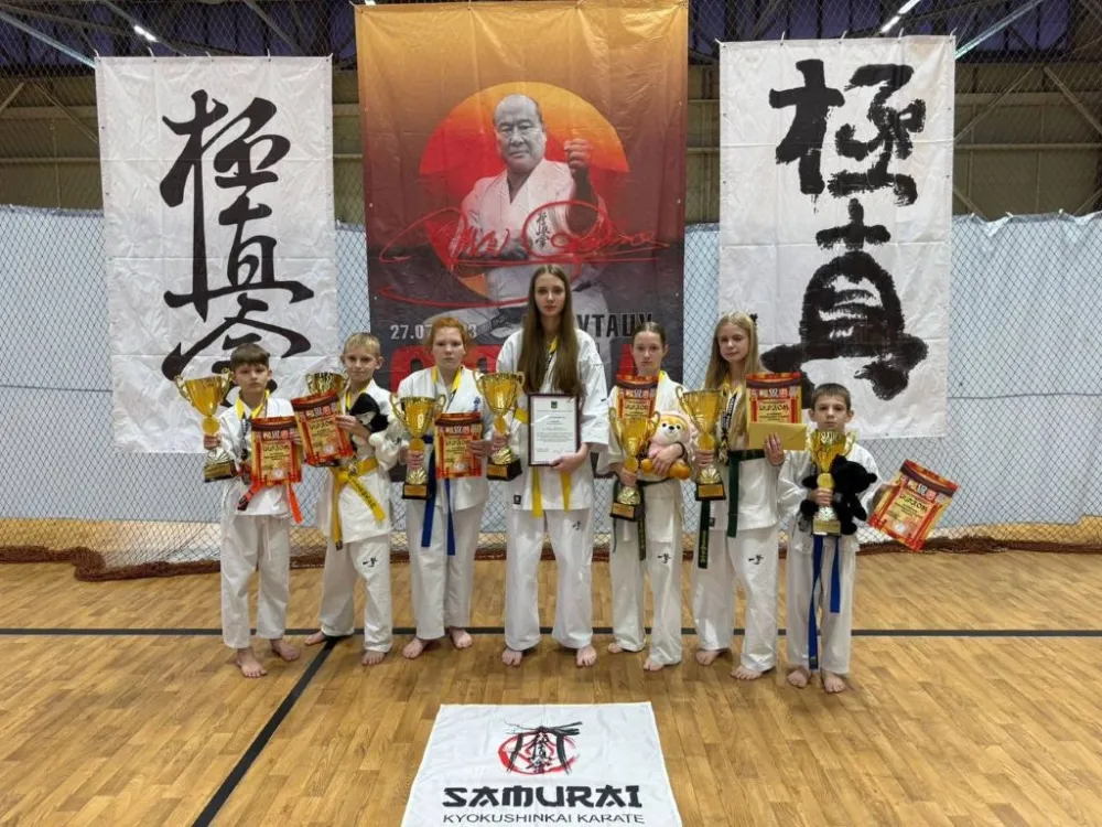 Медали и специальные награды привезли спортсмены ЕАО из Приморья