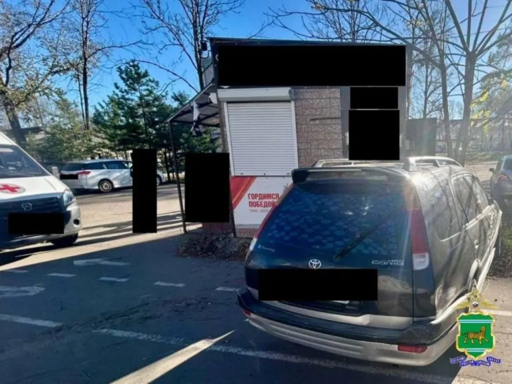 В Биробиджане продавец киоска пострадала в ДТП, сидя на рабочем месте