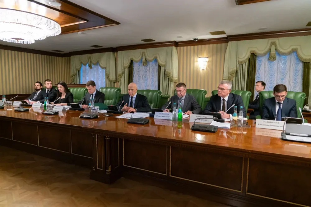 Модернизация социальной инфраструктуры, поддержка инвестпроектов: Юрий Трутнев провёл заседание президиума правкомиссии по вопросам социально-экономического развития Дальнего Востока