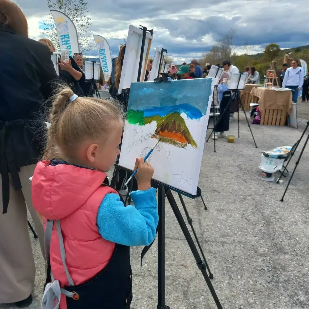 Красоты «Долины тигров» запечатлели участники пленэра на Этнофесте «Бирария»