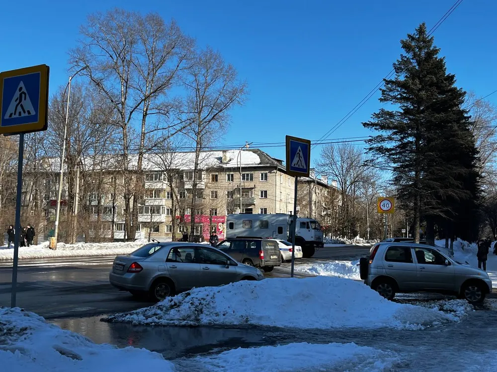 Летел по встречке: шумахера без прав поймал на улицах Биробиджана росгвардейцы