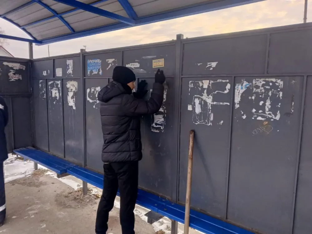 В областном центре приводят в порядок остановочные комплексы