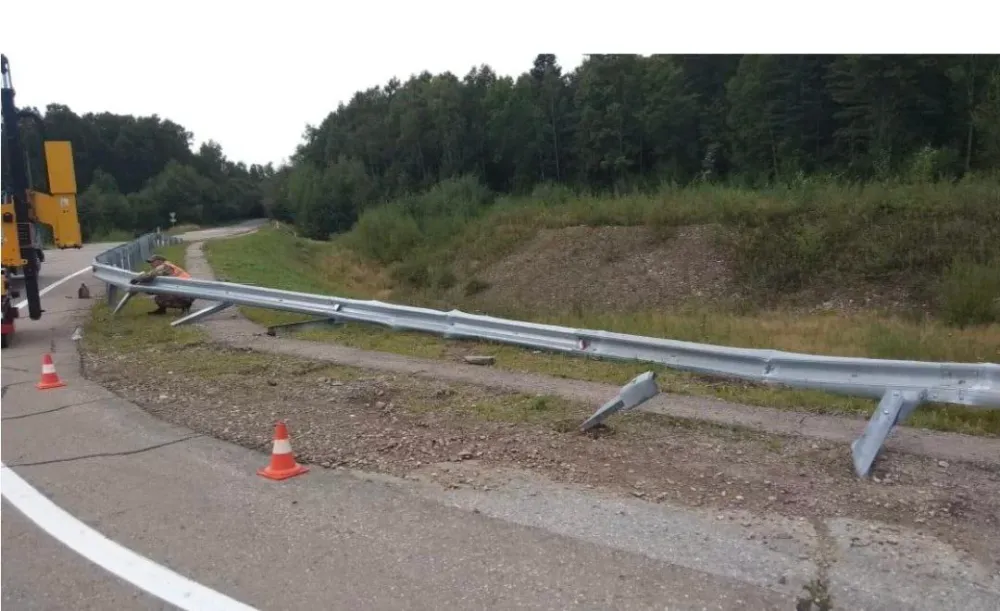 Прокурор требует взыскать с виновника ДТП 47 тысяч рублей за повреждение ограждения в ЕАО