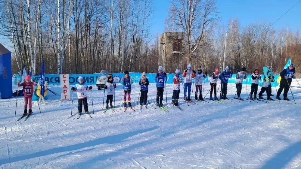 Зимний сезон открыли лыжники в Облучье
