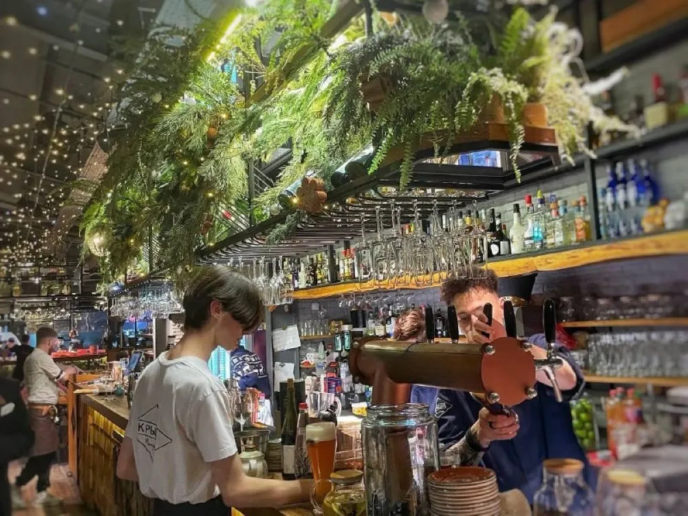 Штраф до 1,5К рублей за «алкоголь с собой» могут получить посетители ресторанов и кафе в ЕАО