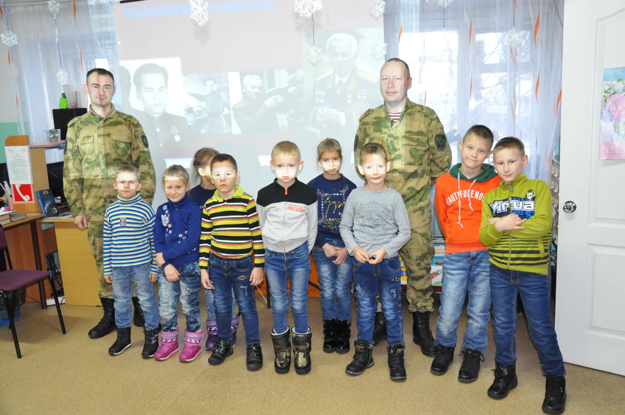 Преподают не только учителя: военнослужащие провели патриотический урок в ЕАО