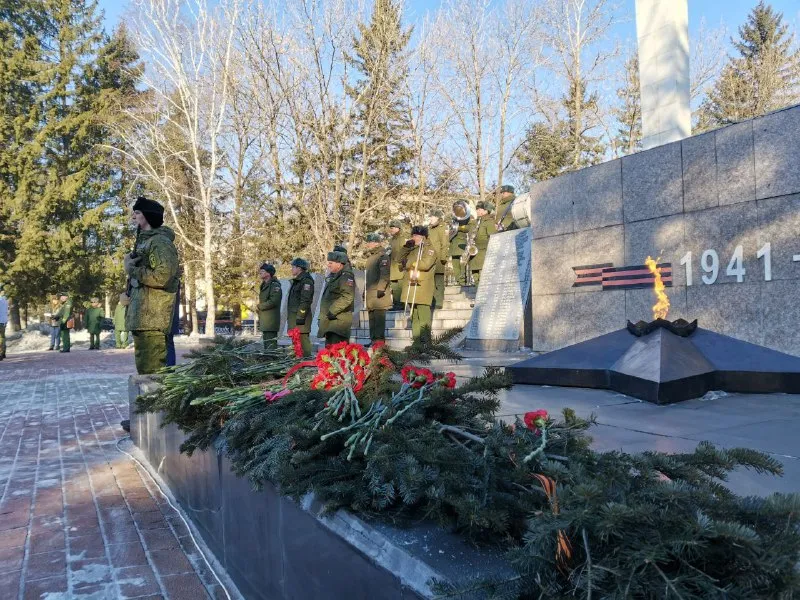 Выставка современной военной техники и митинг прошли сегодня в Биробиджане