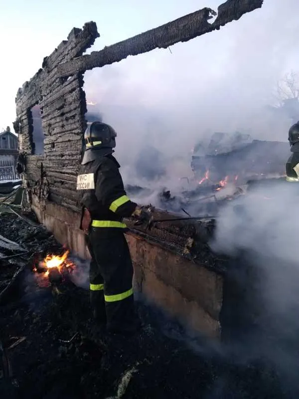 Уничтожен до пепла дом из-за страшного пожара в ЕАО