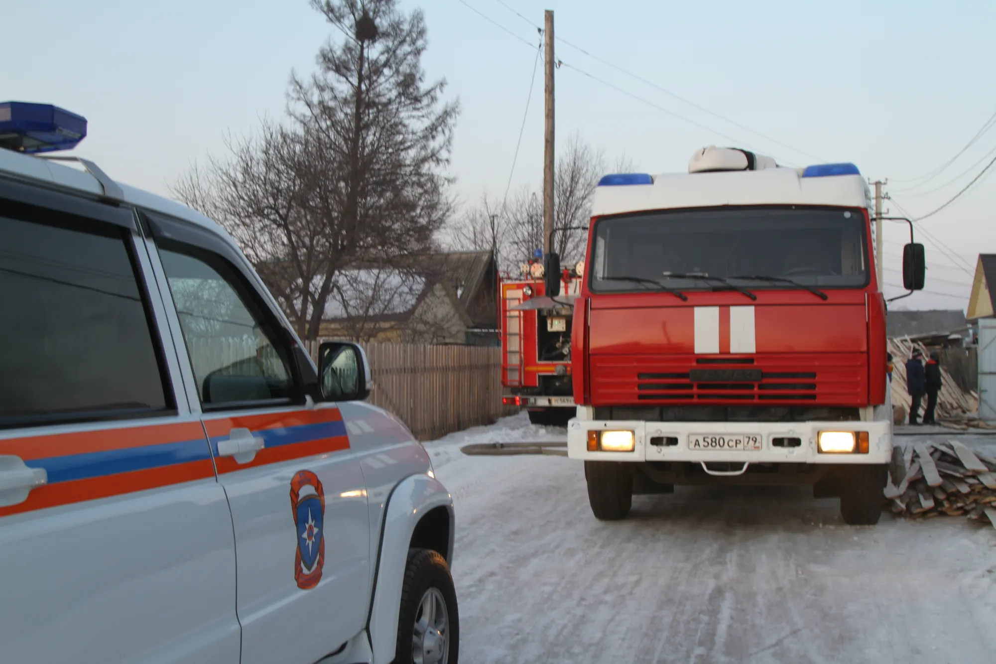 Пожилая пара спаслась из горящего дома в ЕАО