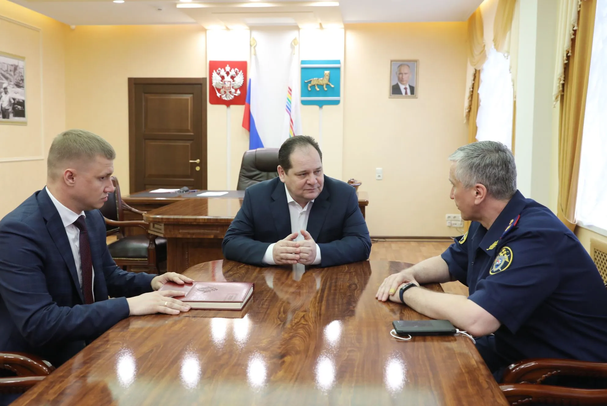 Правительство ЕАО продолжает взаимодействовать с правоохранительными органами