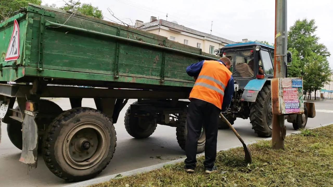 Коммунальные службы наводят порядок на улицах Биробджана