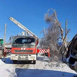 Спасатели из ЕАО оказывают помощь в ликвидации циклона, обрушившегося на Приморье