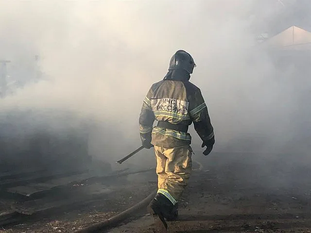 Владельцев неблагополучного дома, уничтоженного огнём, устанавливают в ЕАО