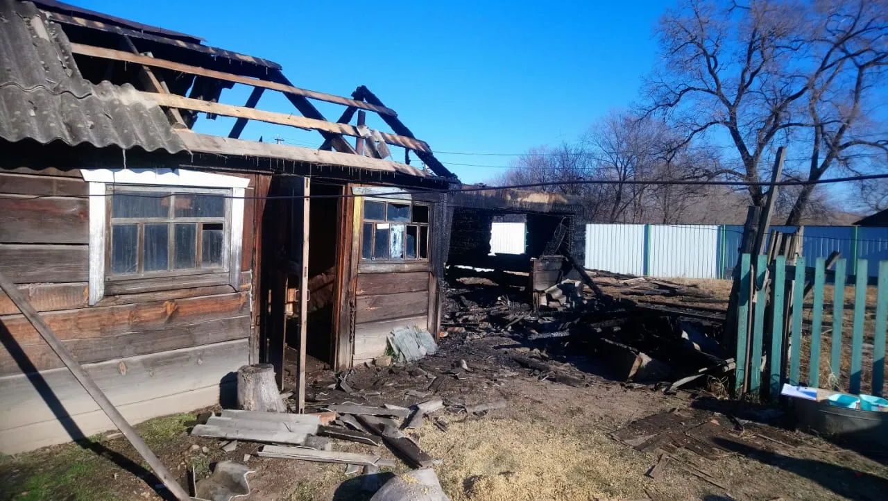 Подожгли баню сельчан под покровом ночи неизвестные в с. Екатерино-Никольское ЕАО