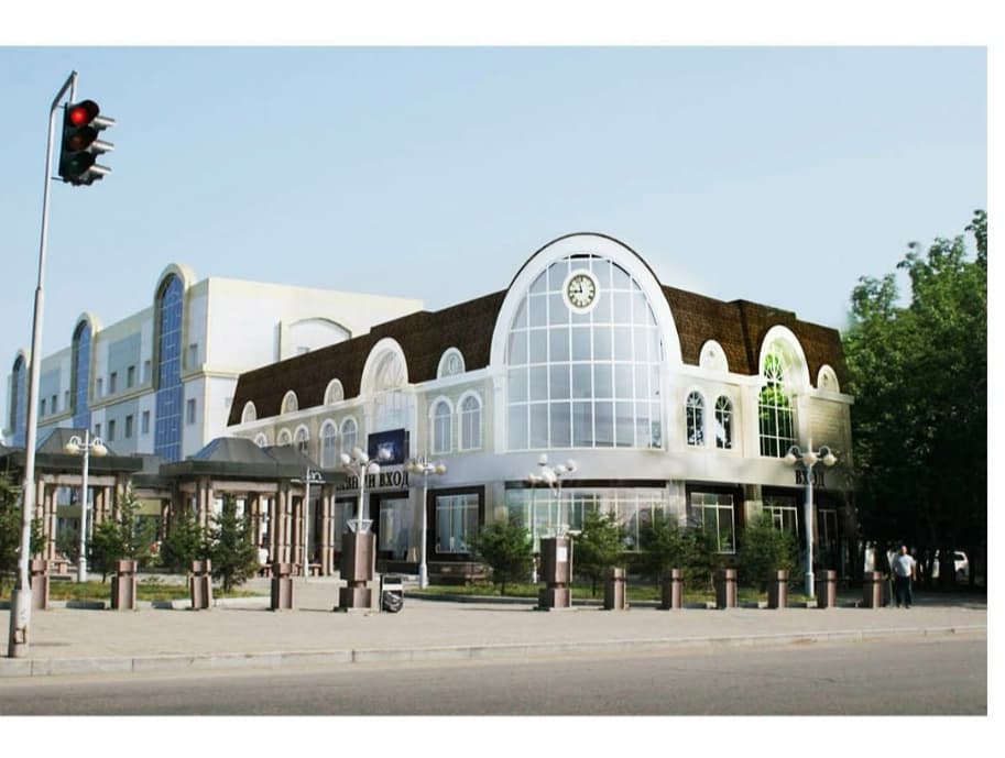 Новый торговый центр начали возводить в центре Биробиджана