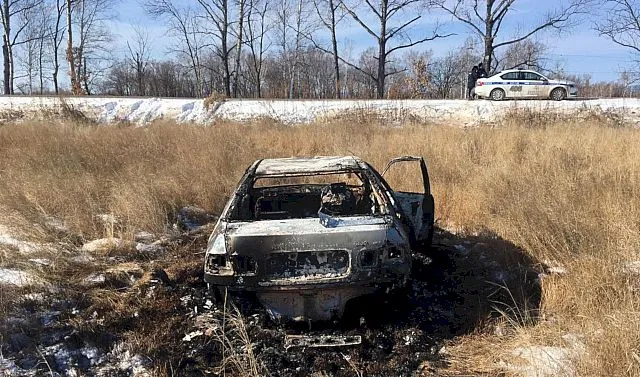 Сжёг свой автомобиль на обочине неизвестный водитель в ЕАО