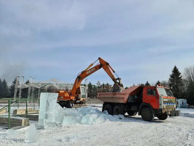 Разборка ледового городка началась в Биробиджане